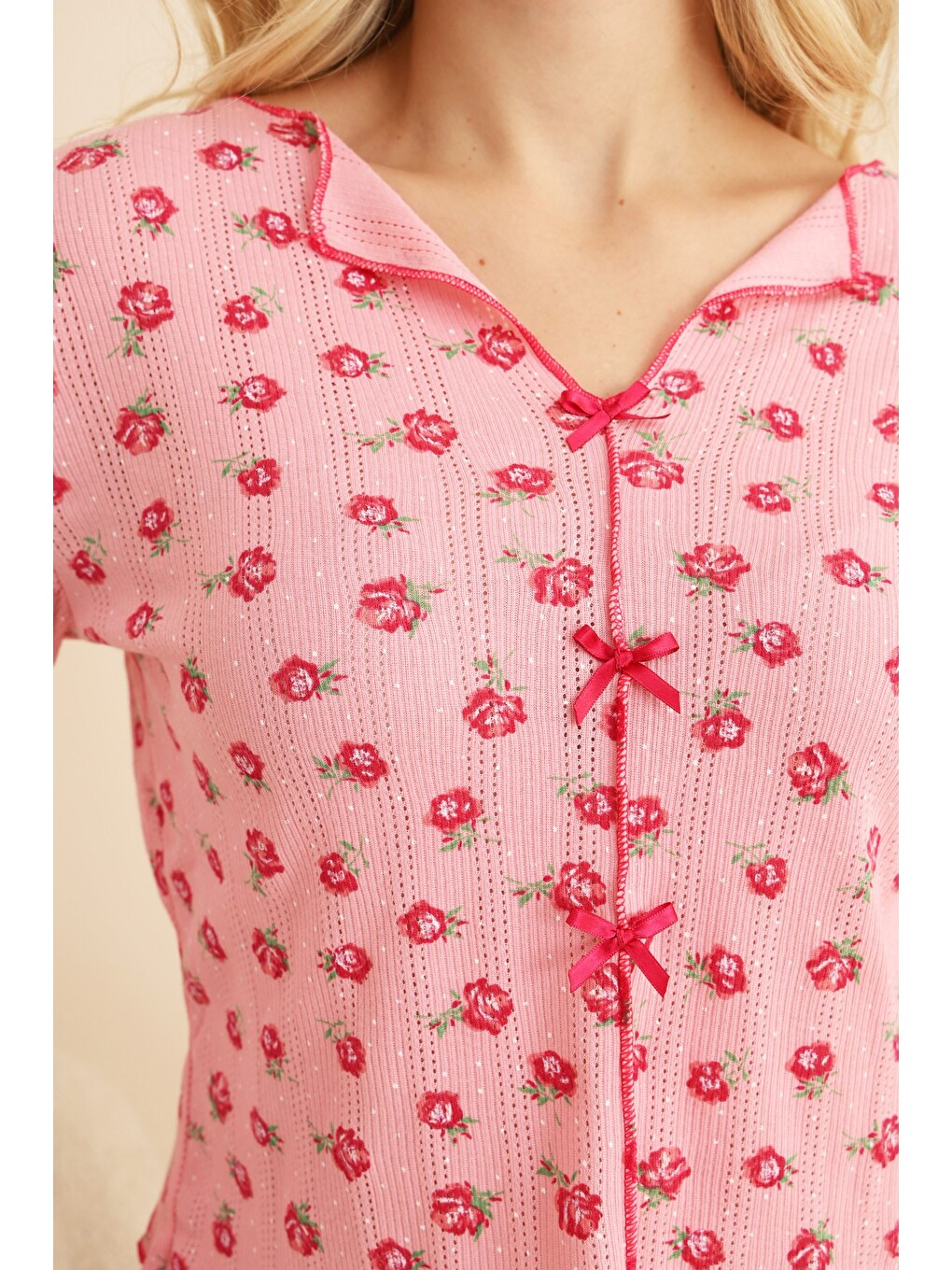Pembe Pamuklu Fiyonk Detaylı Ajurlu Delikli Örme Pijama Takım7927-5-3