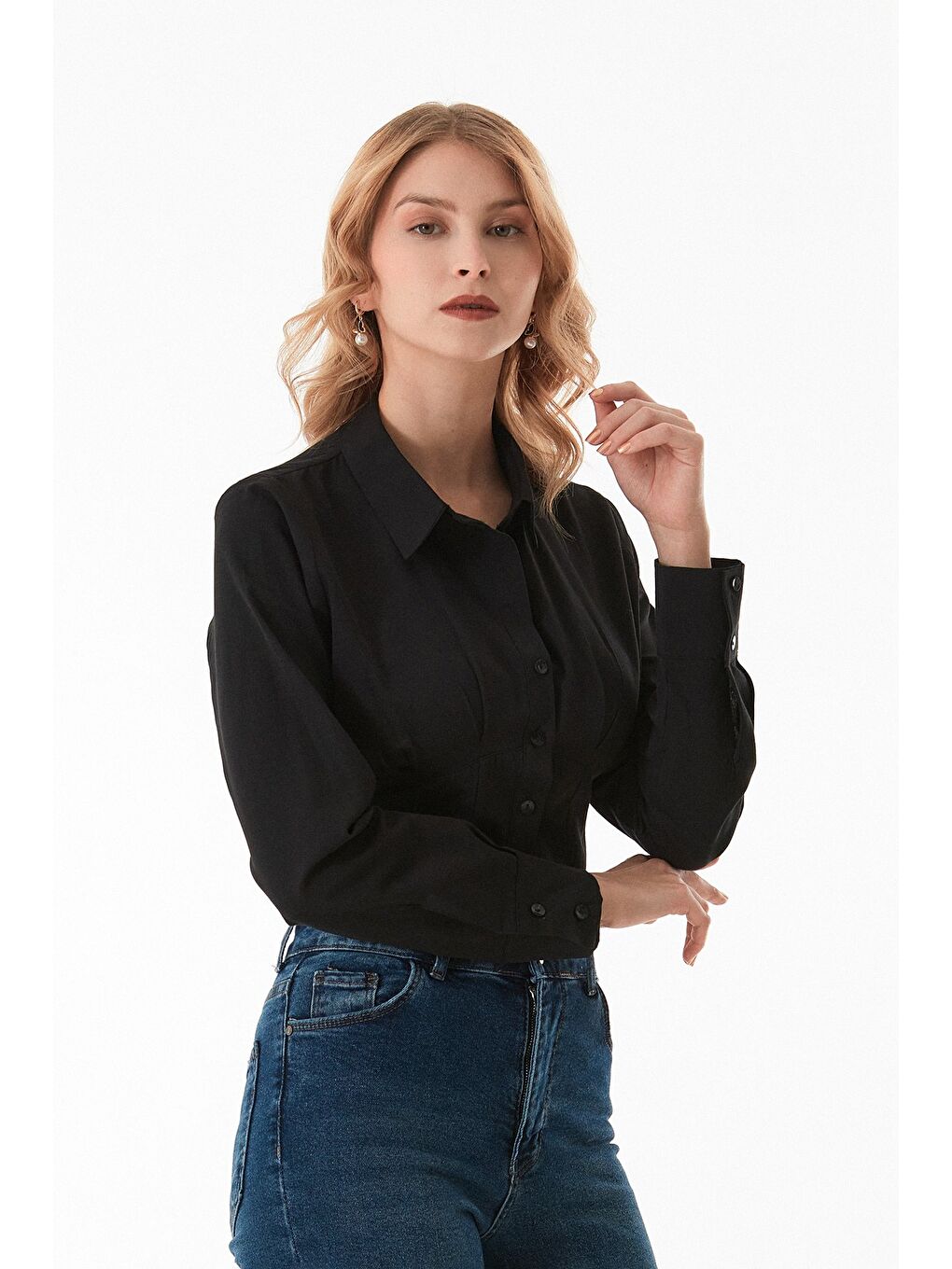 Siyah Sırt Dekolteli Bağlamalı Korse Detaylı Gömlek-4