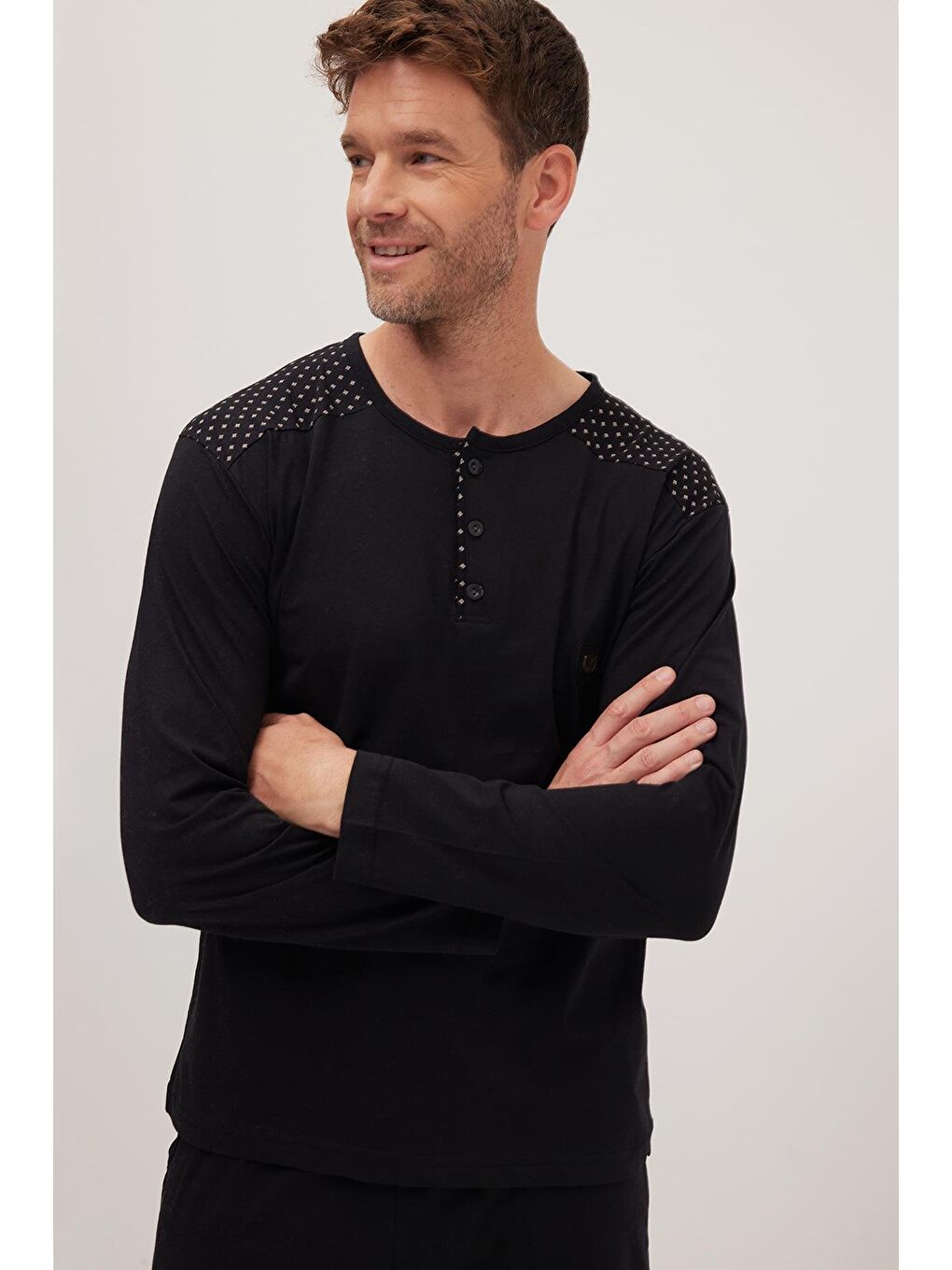 Erkek Standart Fit Normal Kesim %100 Pamuk Bisiklet Yaka Beli Lastikli Siyah Pijama Takımı-1