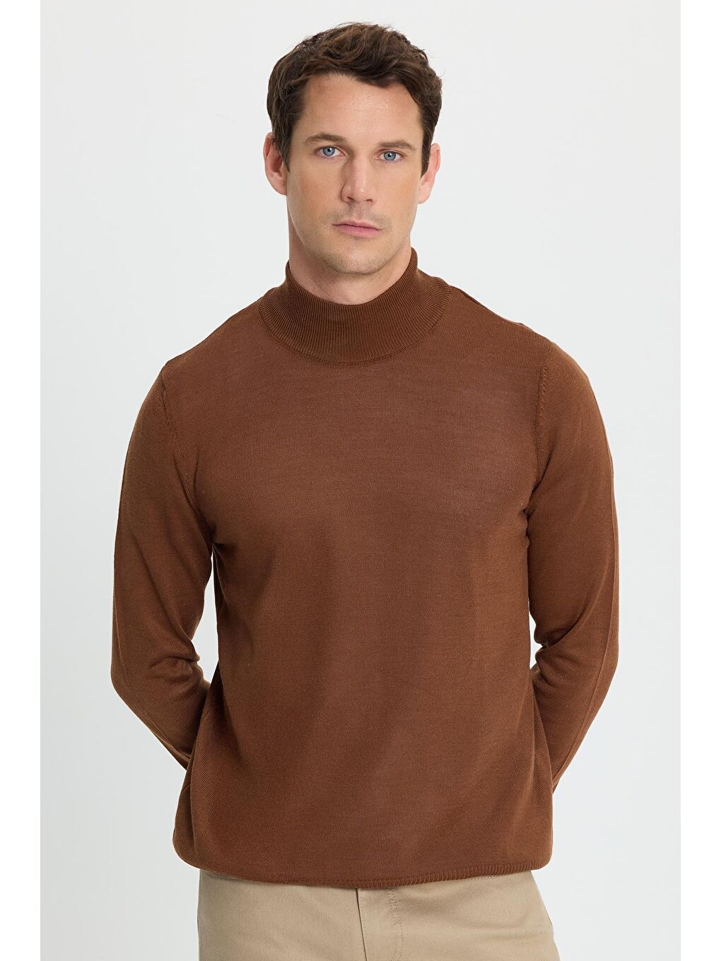 Erkek Standart Fit Normal Kesim Yarım Balıkçı Yaka Düz Kahverengi Triko Kazak-3