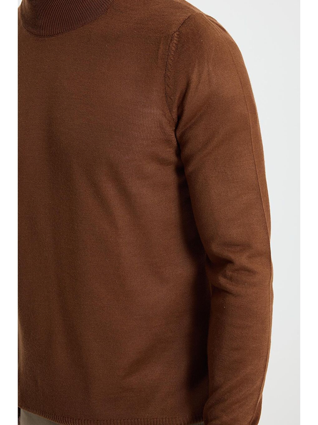 Erkek Standart Fit Normal Kesim Yarım Balıkçı Yaka Düz Kahverengi Triko Kazak-5