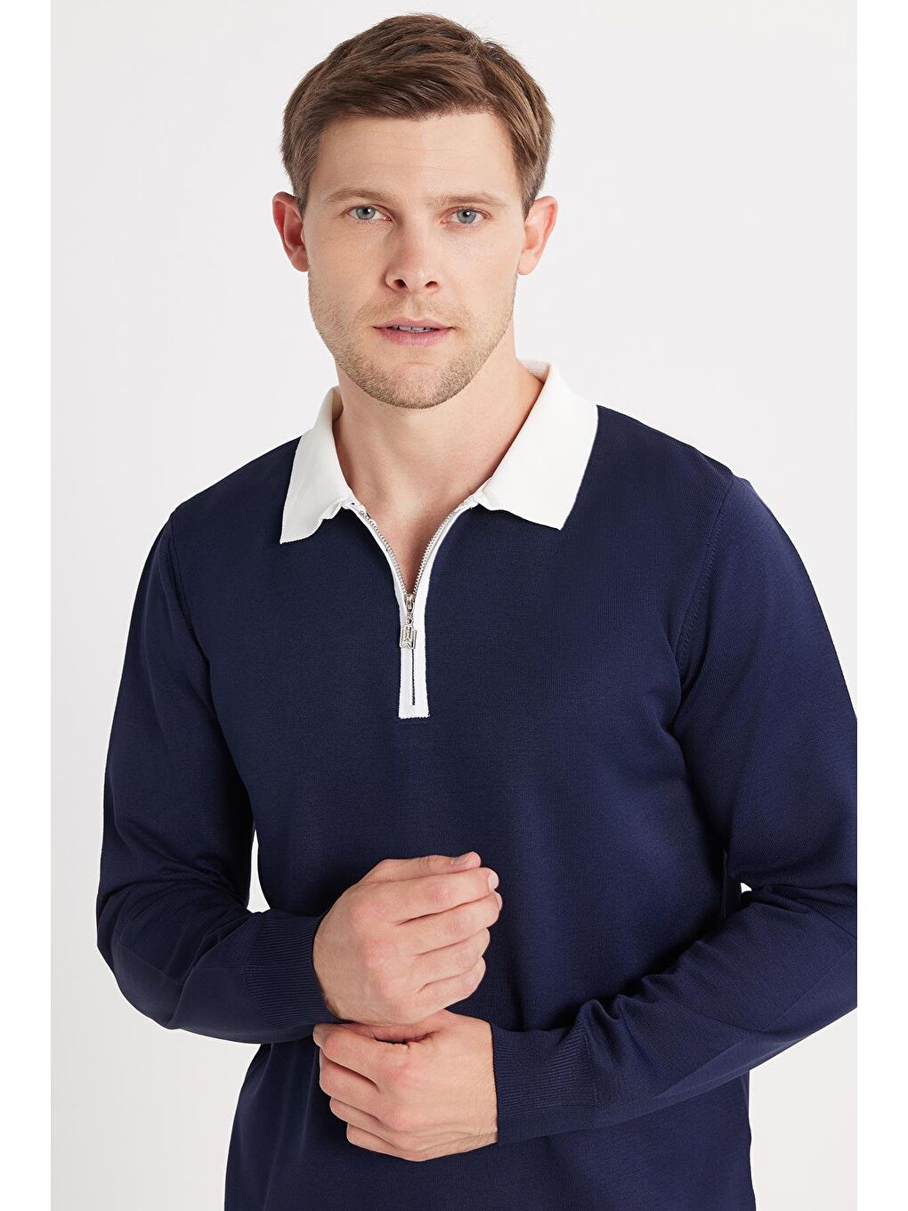 Erkek Standart Fit Uzun Kol Yarım Fermuarlı Polo Yaka Lacivert Kazak-1