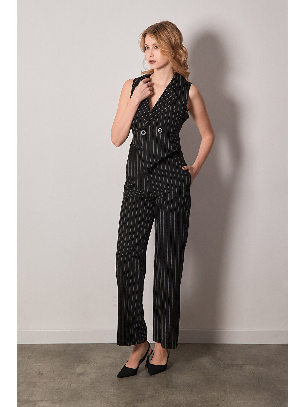 Siyah Çizgili Kruvaze Yaka Tulum-2