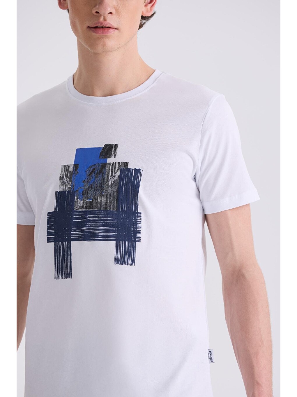 Beyaz Slim Fit Bisiklet Yaka Tişört-2