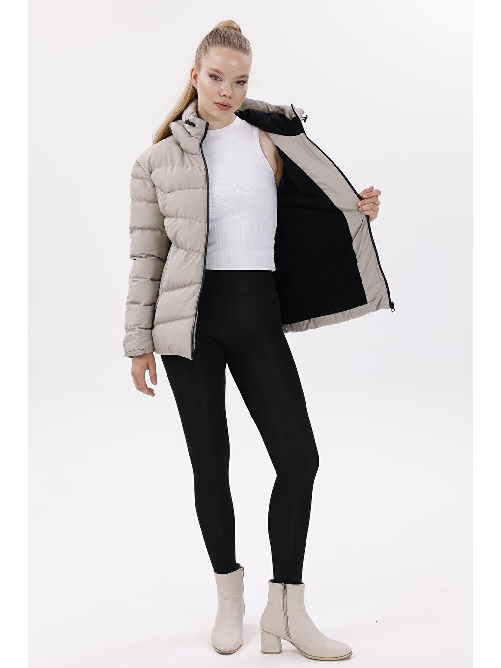 Bej Kadın Kapüşonlu Polarlı Kürklü Su Geçirmez Rüzgara Dayanıklı Şişme Mont Kaban Parka-3