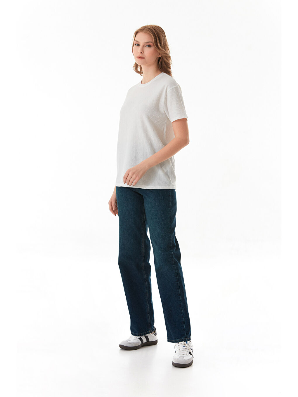 Beyaz Basic Bürümcük Kumaş Tişört-1