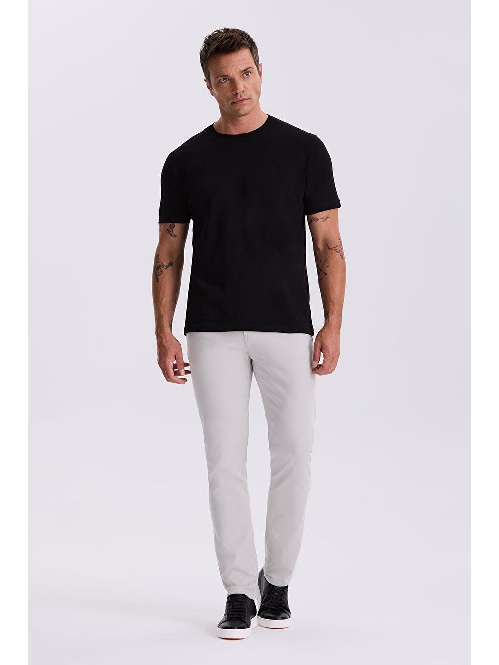 Siyah %100 Pamuk Slim Fit Bisiklet Yaka Basic T-Shirt