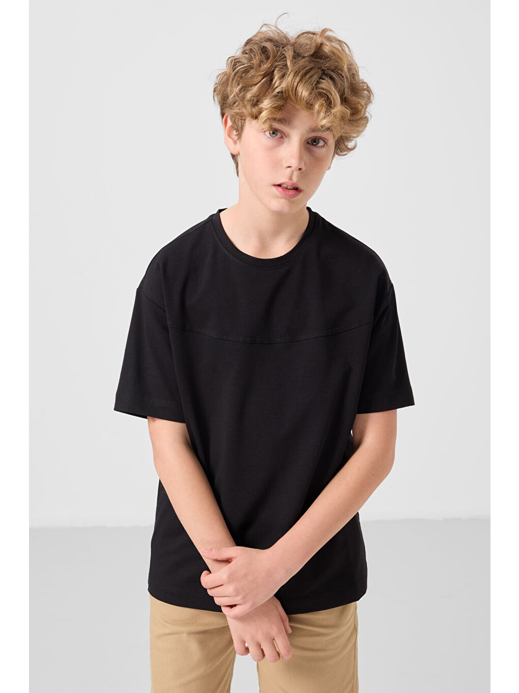 Siyah-Koyu Bej Pamuklu Oversize Fit Dokuma Hafif Esnek Chino Erkek Çocuk Şort Takım - 11279-2