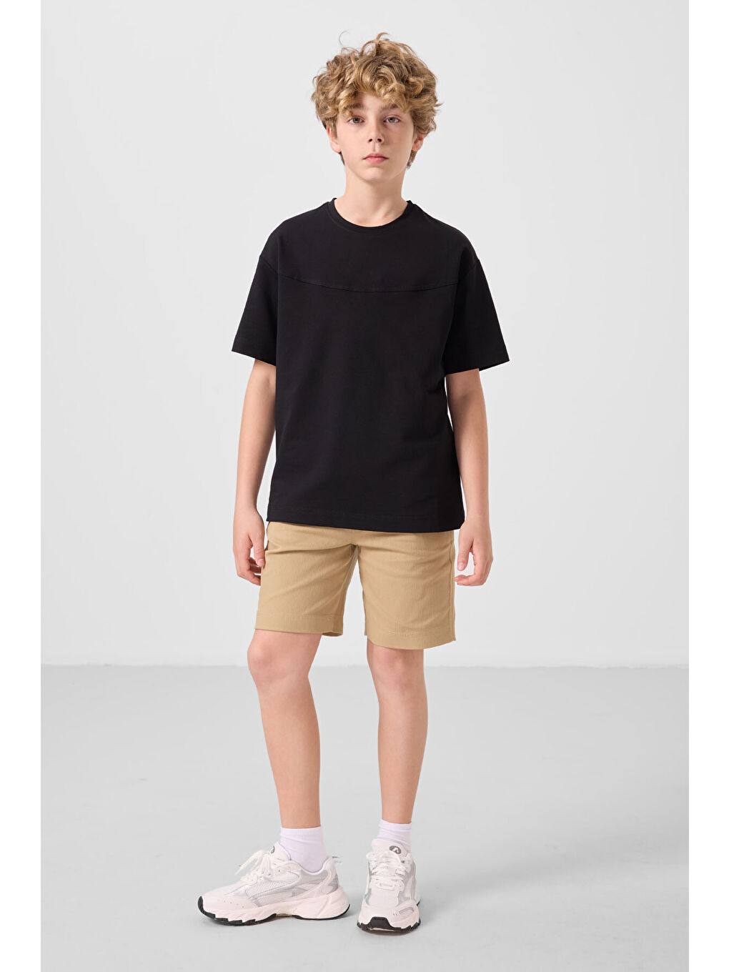 Siyah-Koyu Bej Pamuklu Oversize Fit Dokuma Hafif Esnek Chino Erkek Çocuk Şort Takım - 11279-4