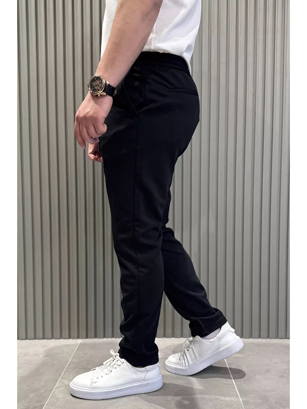 Siyah Bel Bağcıklı Düz Paça Erkek Jogger Pantolon-1