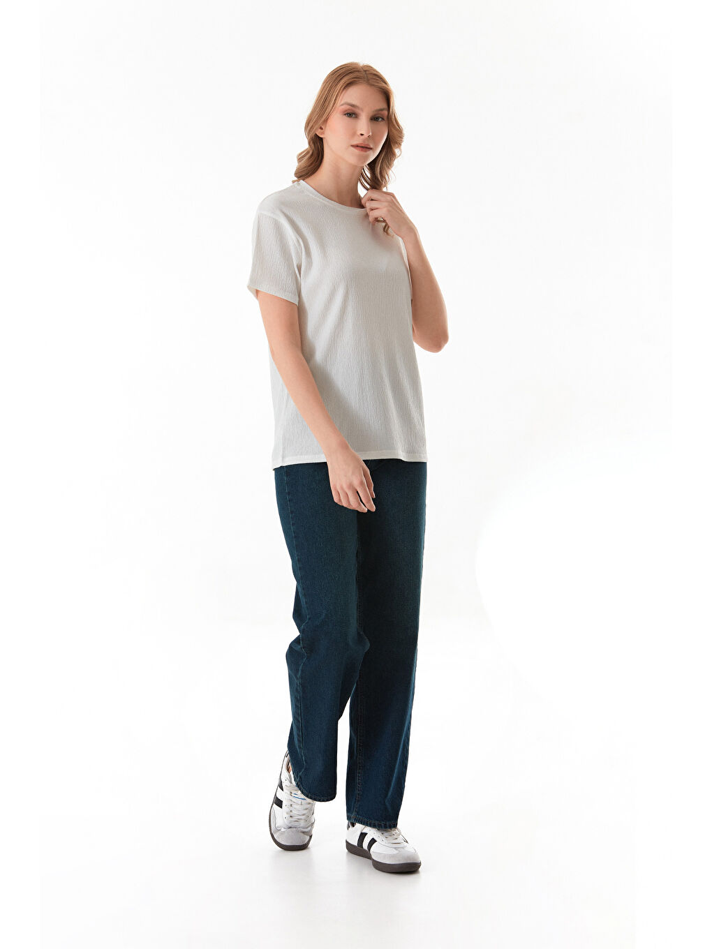 Beyaz Basic Bürümcük Kumaş Tişört-4