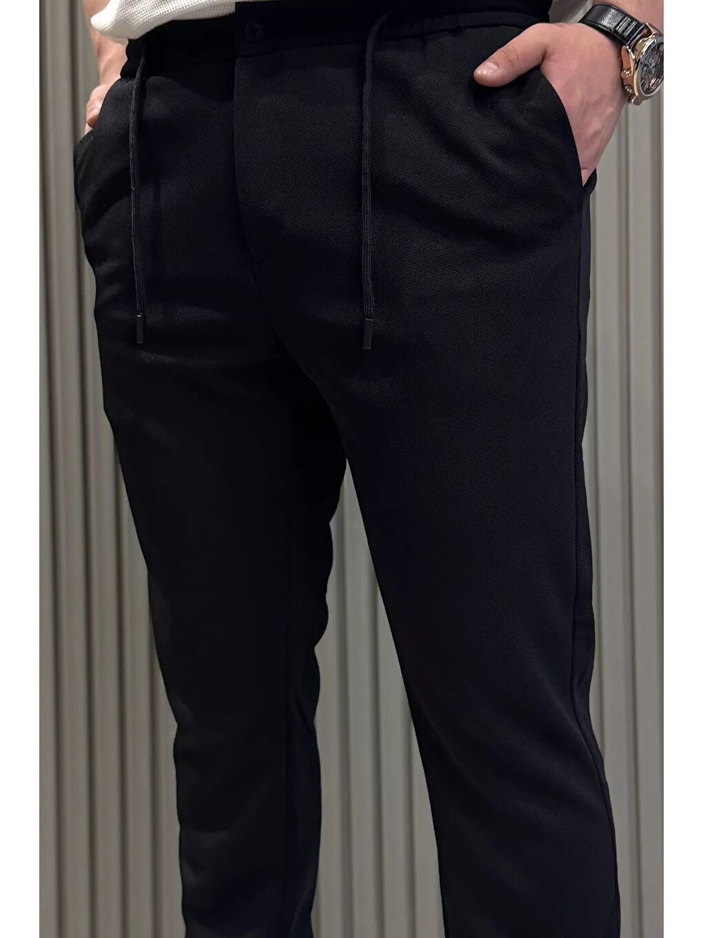 Siyah Bel Bağcıklı Düz Paça Erkek Jogger Pantolon-3