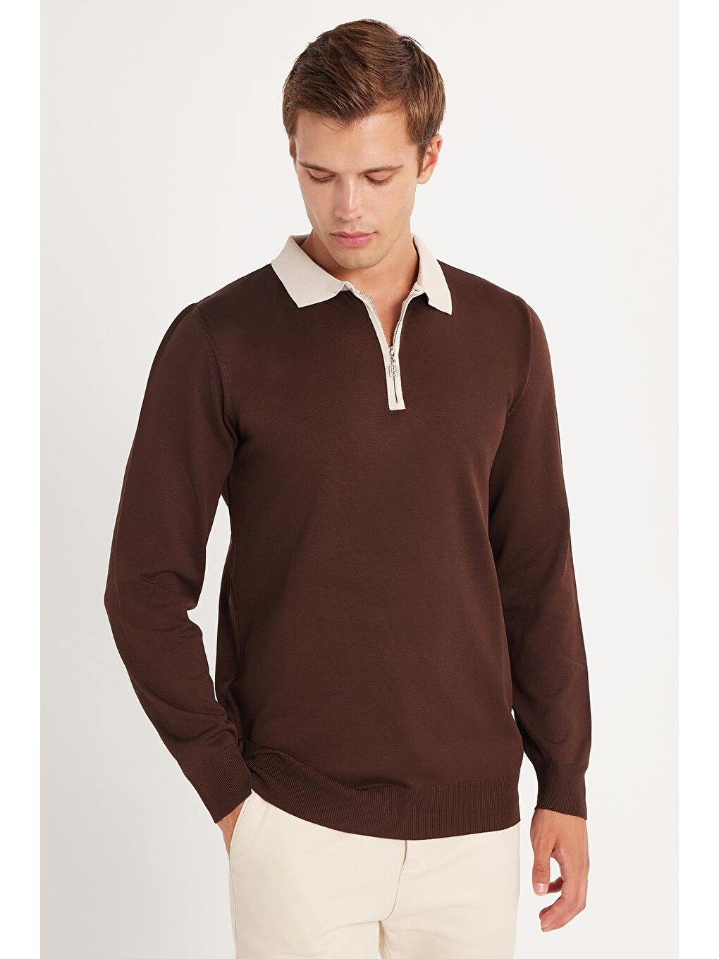 Erkek Standart Fit Uzun Kol Yarım Fermuarlı Polo Yaka Kahverengi Kazak-3