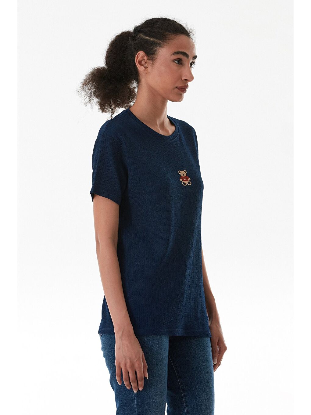 Lacivert Ayıcık Nakışlı Bürümcük Kumaş Oversize Tişört-3