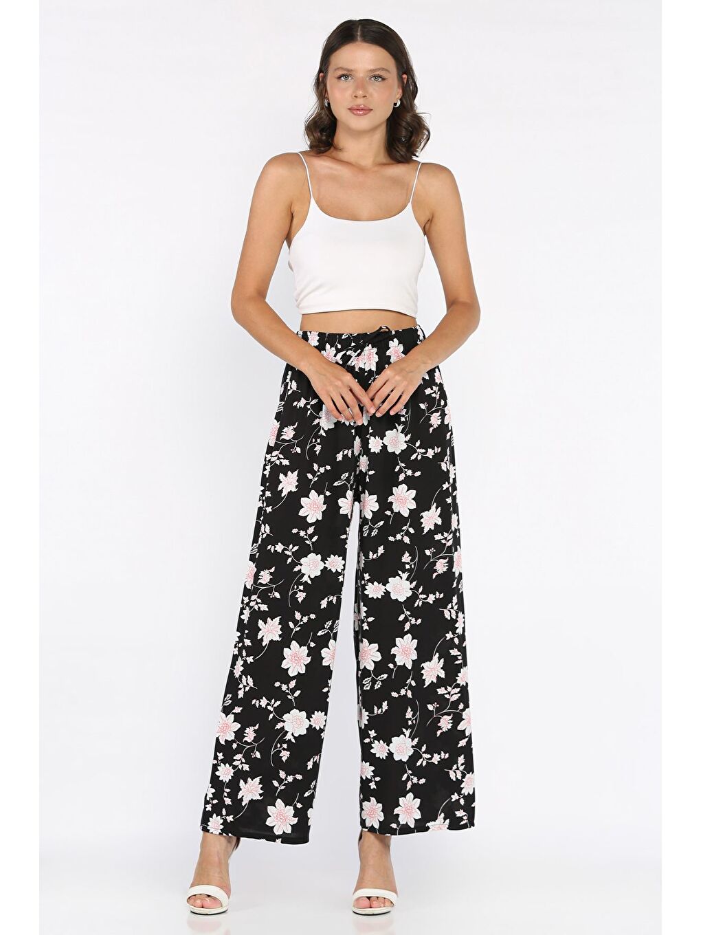 Siyah Kadın Çiçek Desenli Viskon Yürüyüş Pantolonu