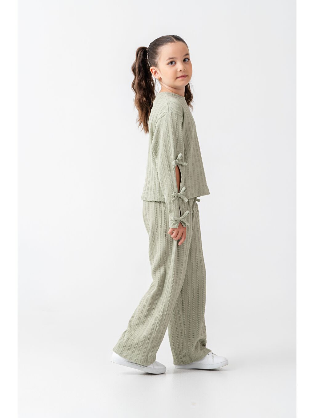 Kız Çocuk Pamuklu Yeşil Bağcıklı Kol Detaylı Takım – Düz Paça-1