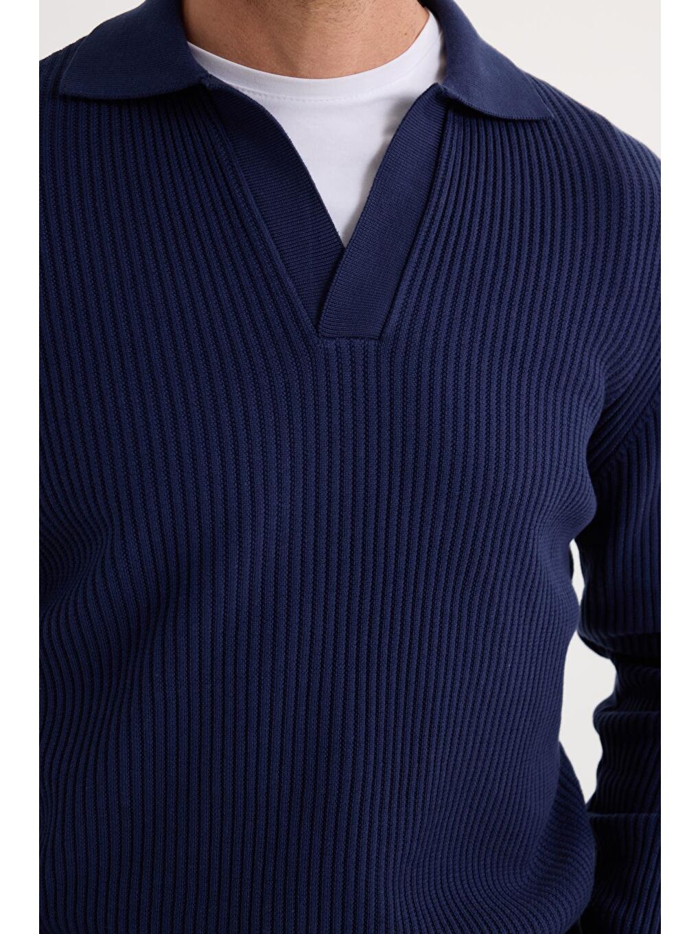 Erkek Standart Fit Normal Kesim Pamuklu Polo V Yaka Lacivert Kazak-2