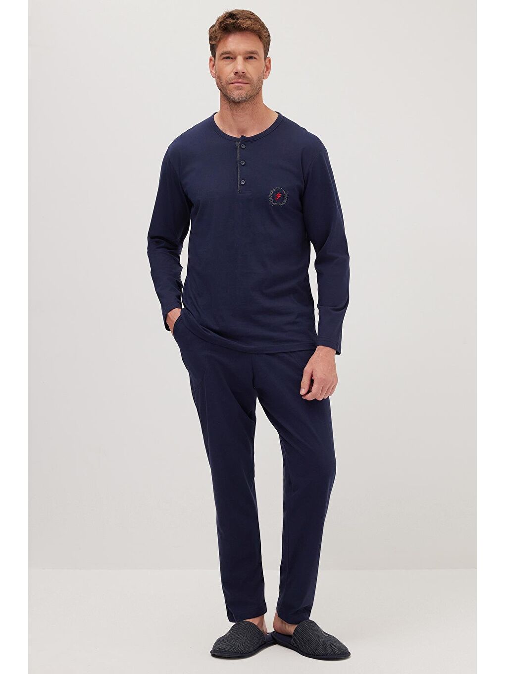 Erkek Standart Fit %100 Pamuk Bisiklet Yaka Beli Lastikli Lacivert Pijama Takımı