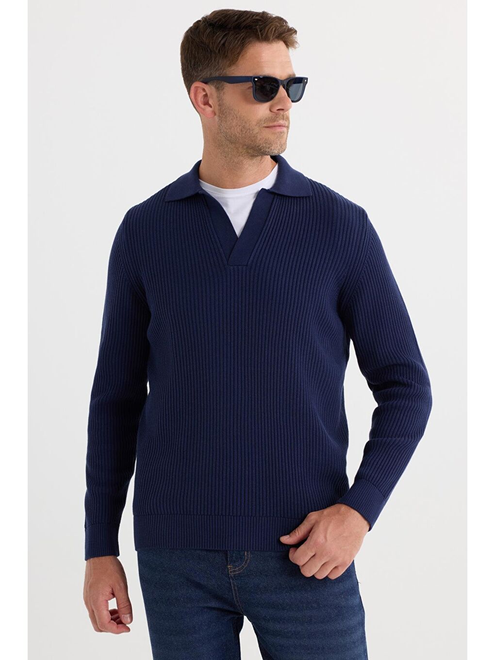 Erkek Standart Fit Normal Kesim Pamuklu Polo V Yaka Lacivert Kazak-4