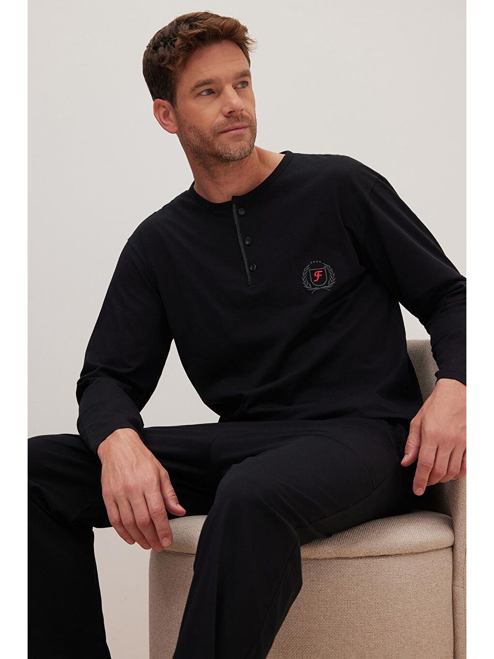 Erkek Standart Fit %100 Pamuk Bisiklet Yaka Beli Lastikli Siyah Pijama Takımı-1