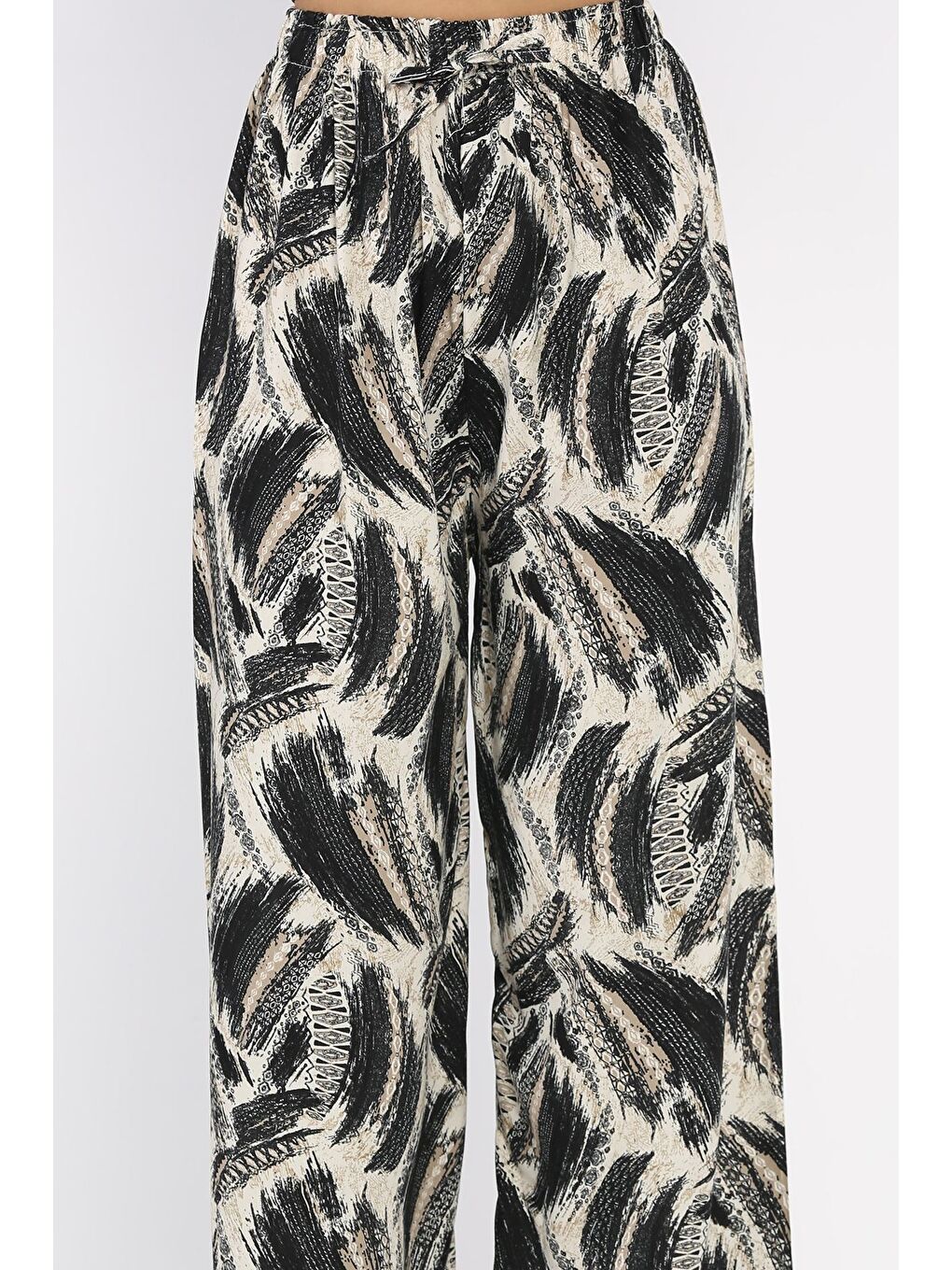 Siyah Kadın Desenli Bel Lastikli Viskon Yürüyüş Pantolonu-3