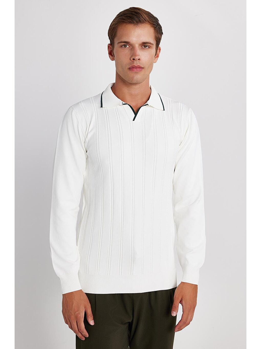 Erkek Slim Fit Dar Kesim Çizgi Detaylı Beyaz Polo Yaka Kazak