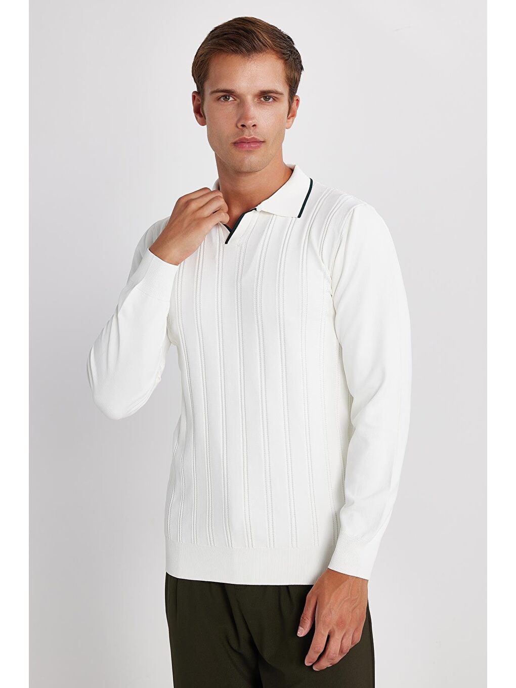 Erkek Slim Fit Dar Kesim Çizgi Detaylı Beyaz Polo Yaka Kazak-3