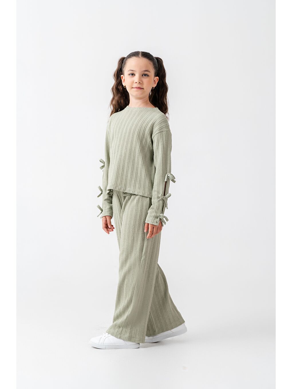 Kız Çocuk Pamuklu Yeşil Bağcıklı Kol Detaylı Takım – Düz Paça-2