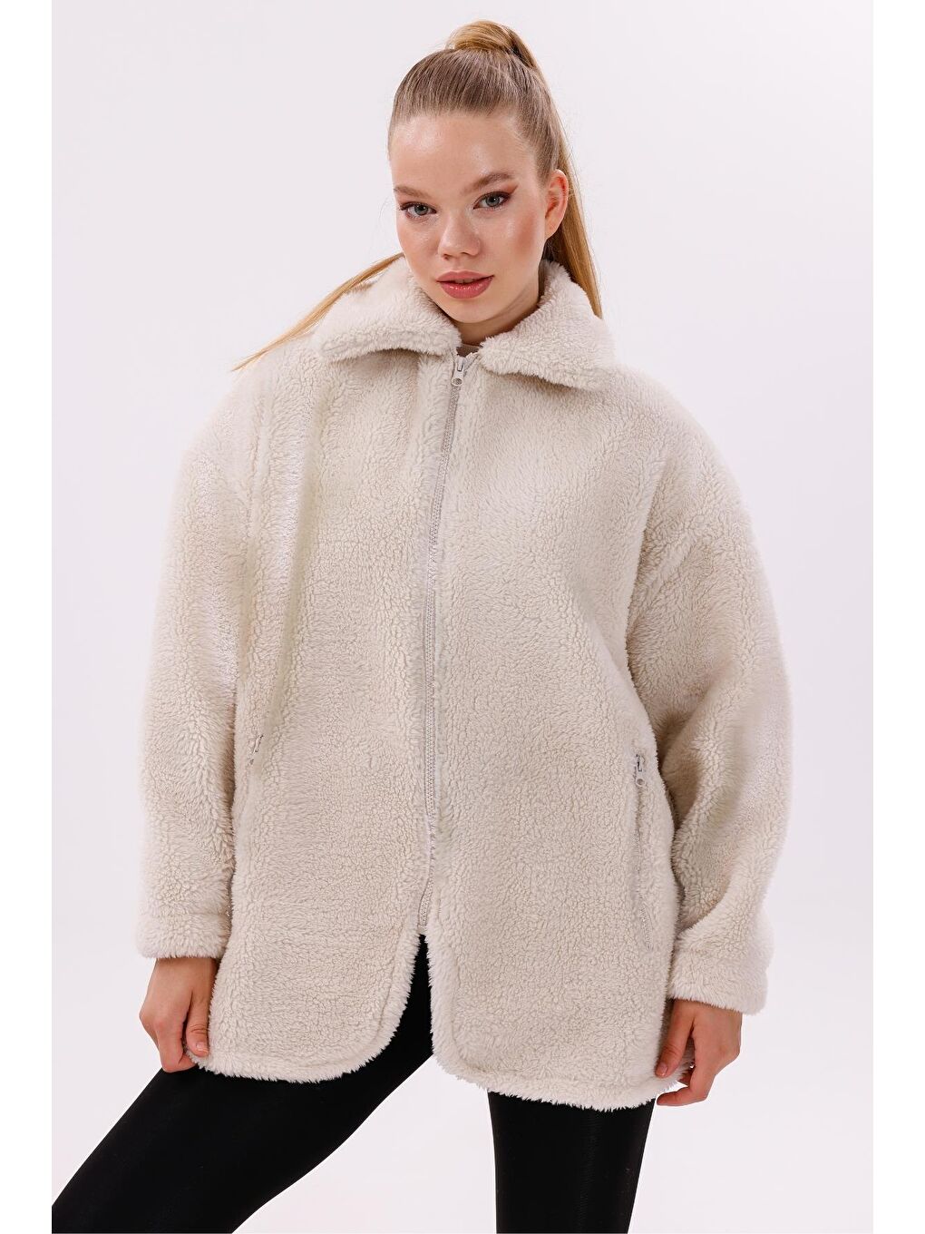 Ekru Kadın Pelüş Rüzgar Geçirmez Welsoft Çift Kışlık Mont Kaban