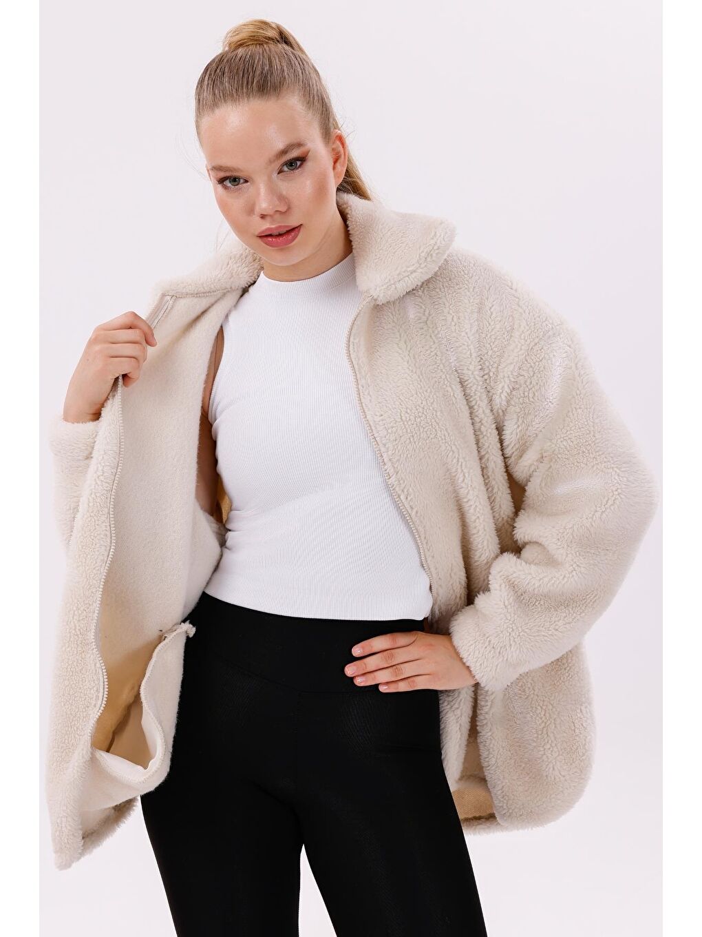 Ekru Kadın Pelüş Rüzgar Geçirmez Welsoft Çift Kışlık Mont Kaban-2