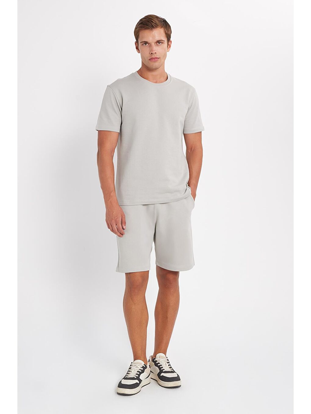 Relax Fit Rahat Kesim %100 Pamuk Hafif Kalın Özel Tasarım Erkek Gri Şortlu Eşofman Takım-3