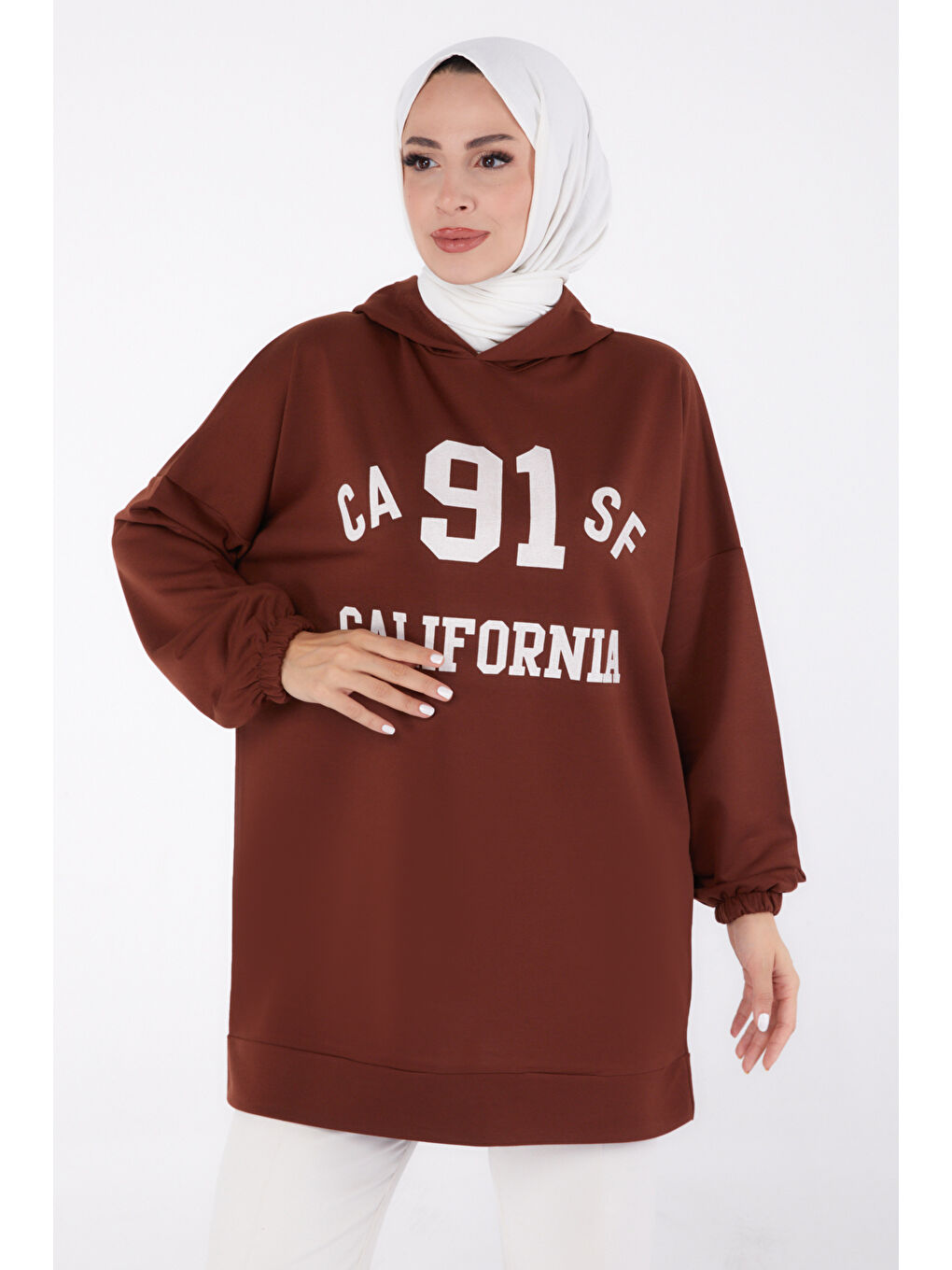 Kahverengi Kapüşonlu Yaka Kadın Kahve Baskılı Sweatshirt 13329-1
