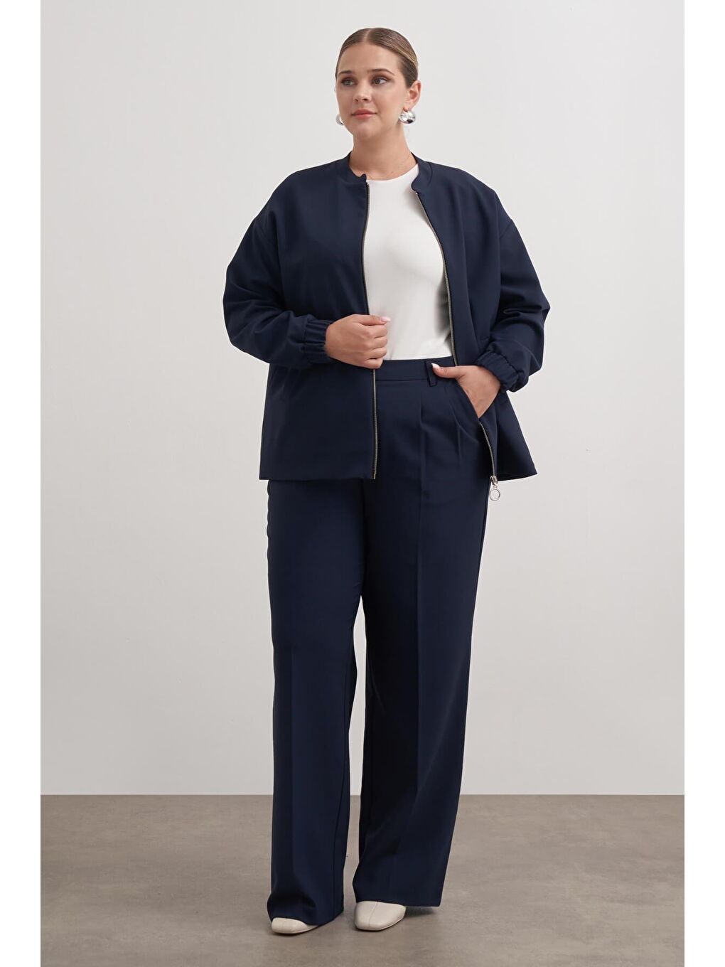 Lacivert Cep Detaylı Astarlı Stoperli Bomber Ceket-1