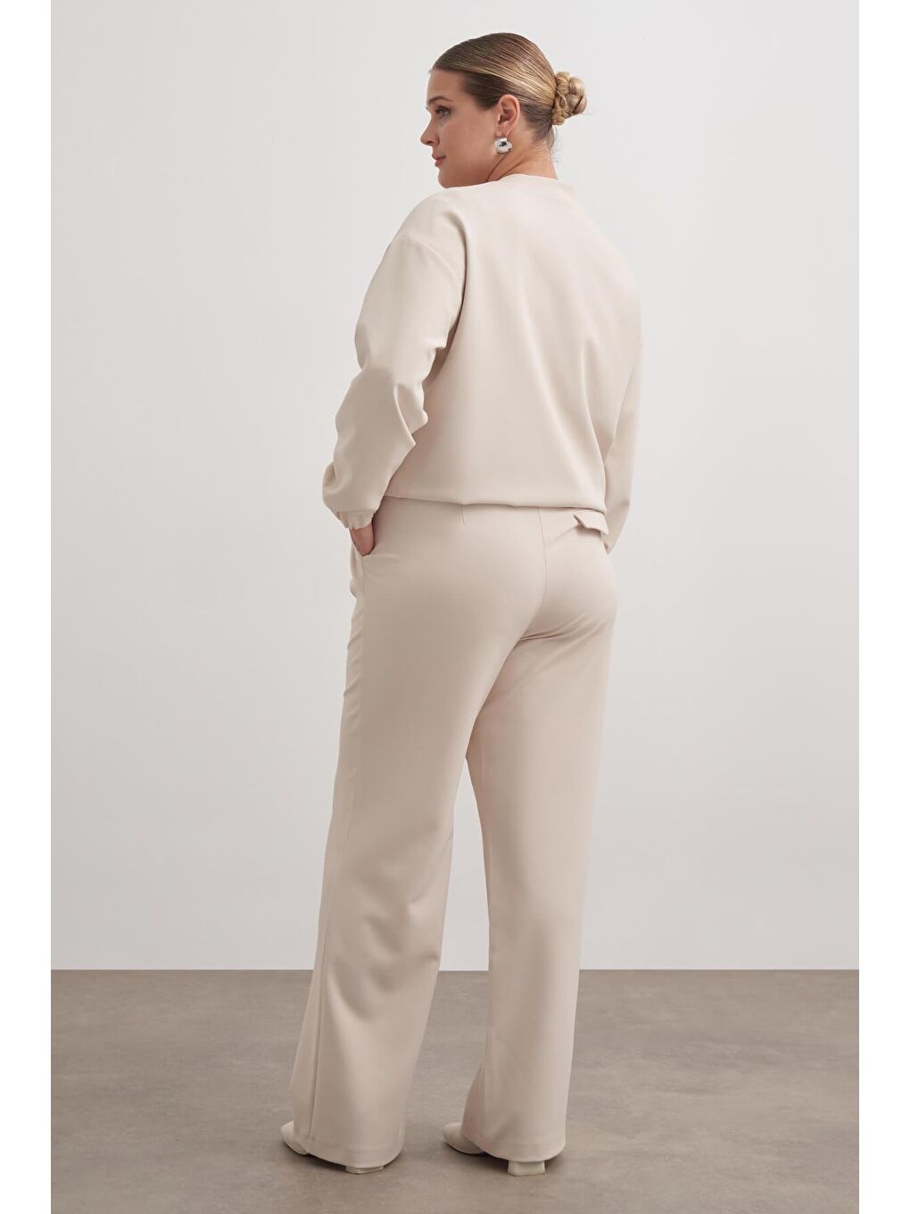 Bej Cep Detaylı Astarlı Stoperli Bomber Ceket-5