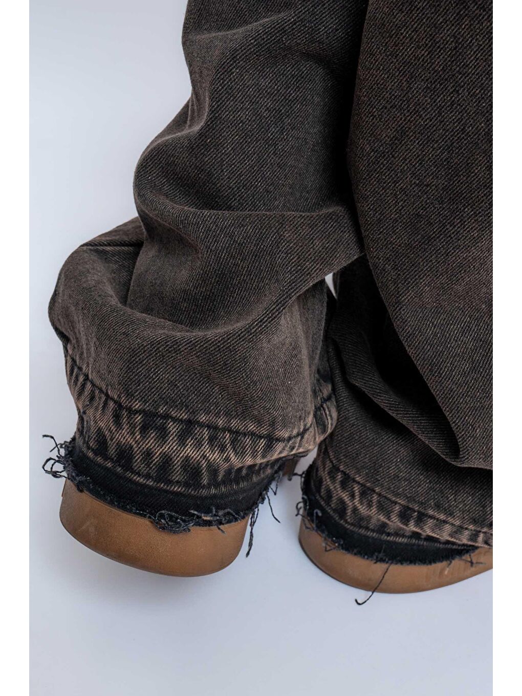 Erkek Baggy Fit Yıkamalı Jean Pantolon Kahverengi-3