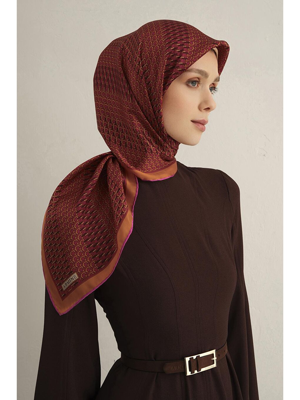 Karışık Çiçek Desenli Saf İpek Twill Eşarp 9319 54-2