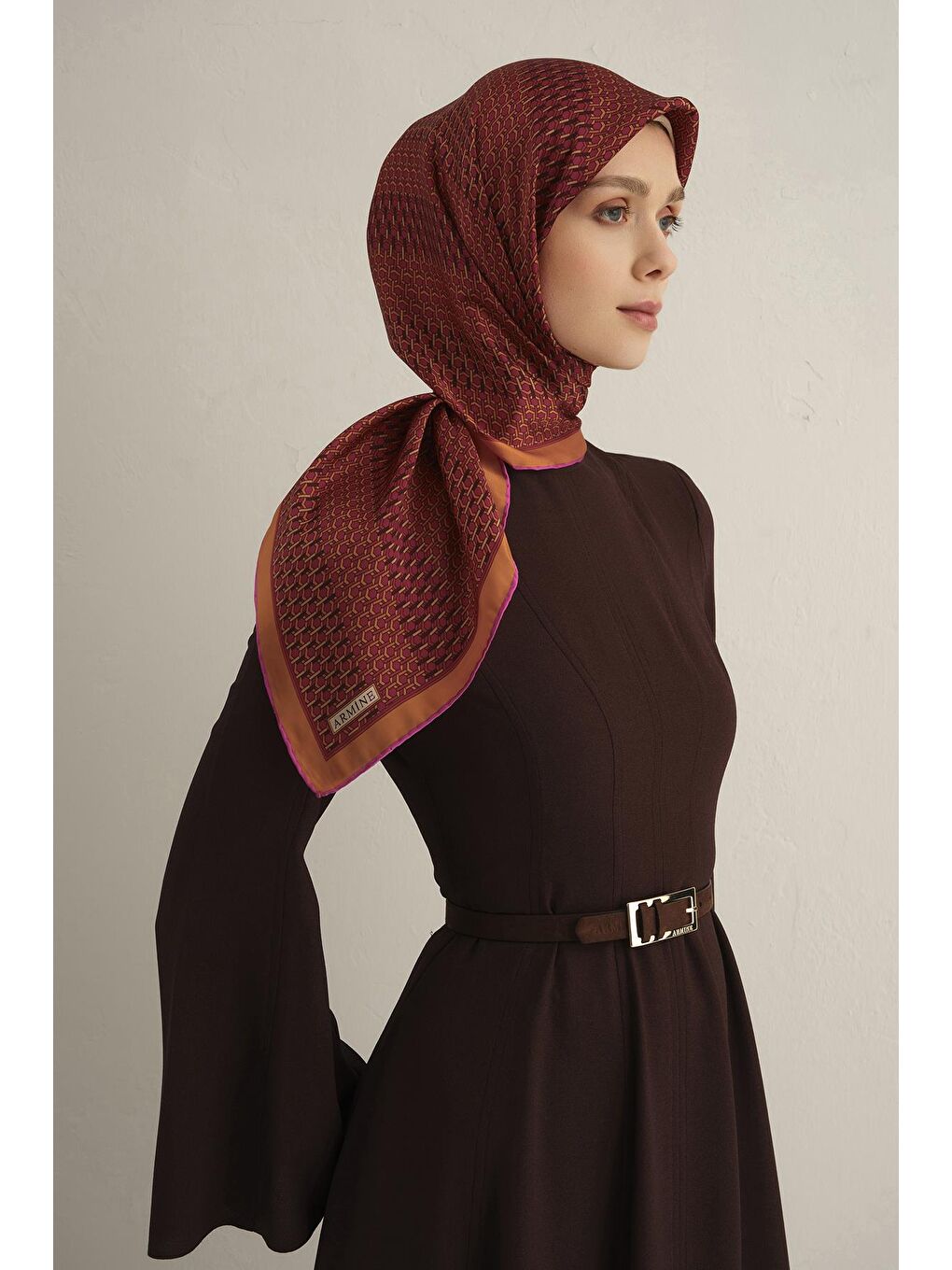 Karışık Çiçek Desenli Saf İpek Twill Eşarp 9319 54-3