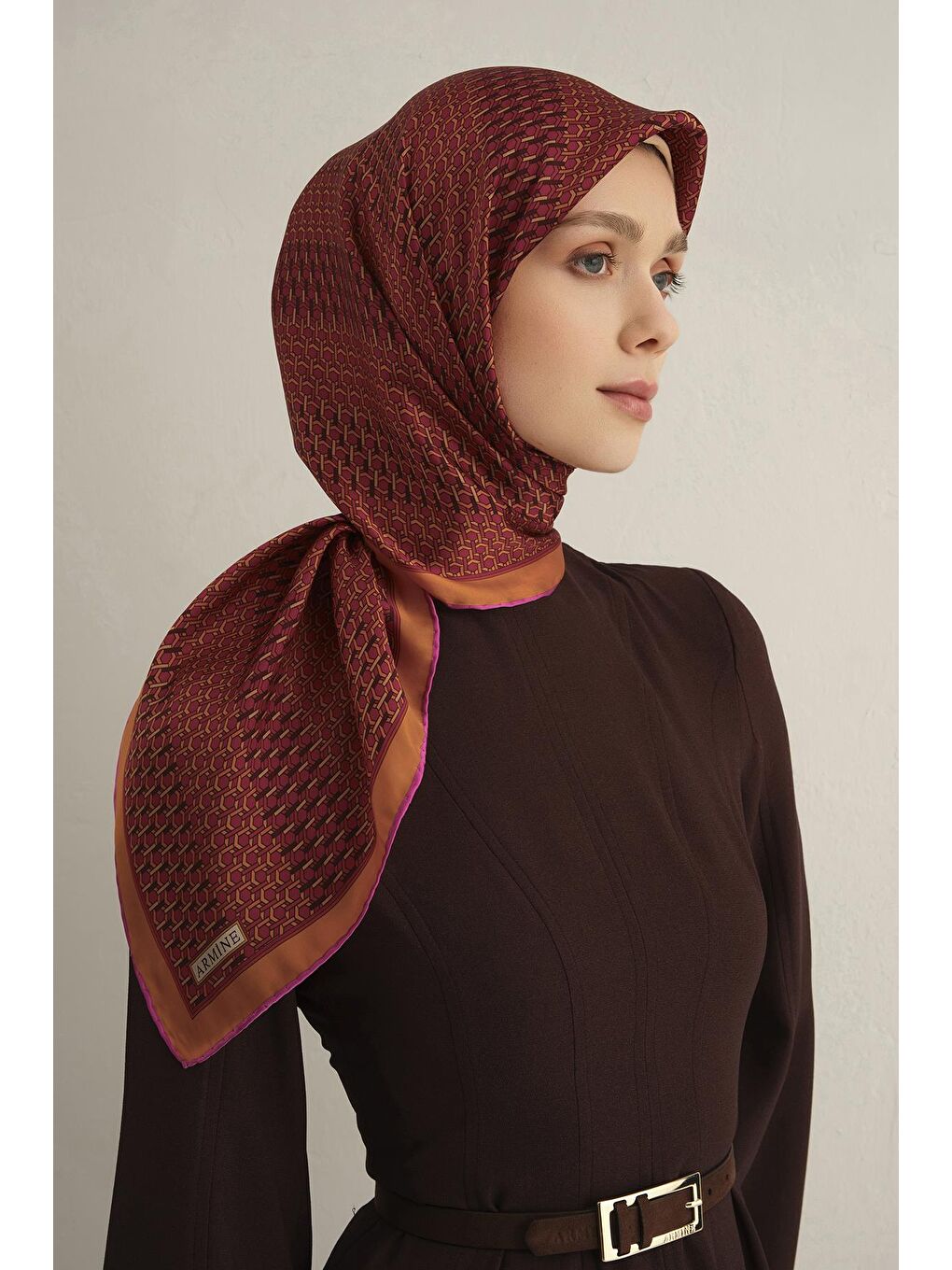 Karışık Çiçek Desenli Saf İpek Twill Eşarp 9319 54-4