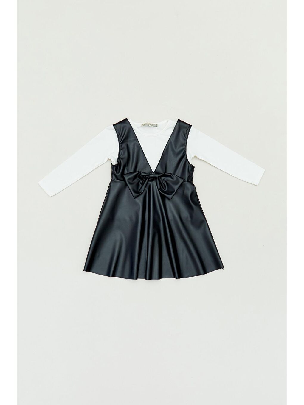 Siyah Suni Deri Fiyonk Detaylı  Kız Çocuk Elbise Takım