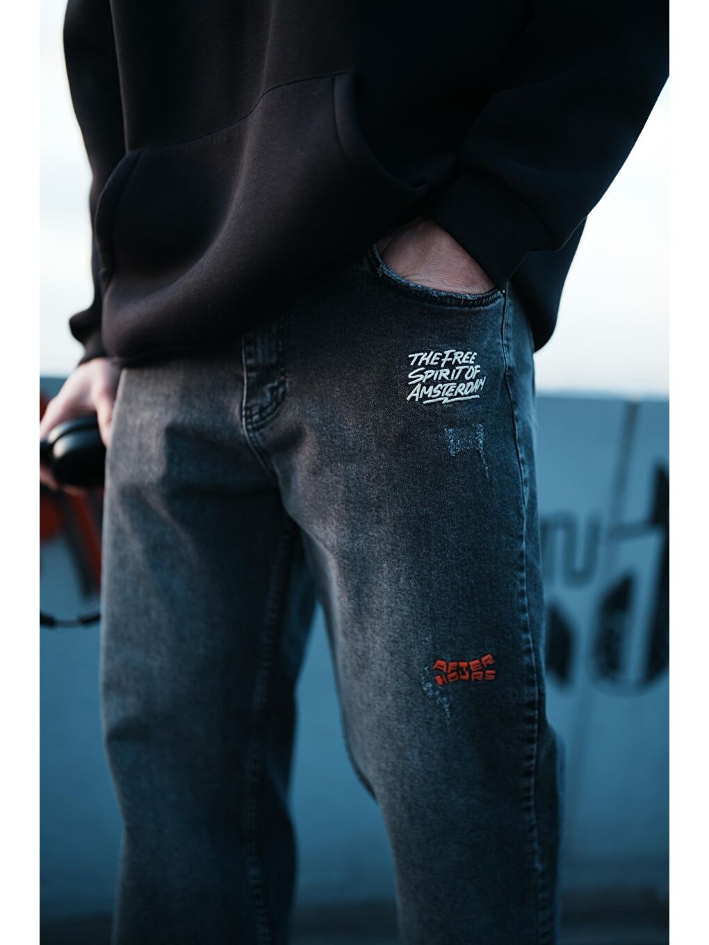 Erkek Baggy Fit Nakışlı Frayed Jean Pantolon Siyah-1