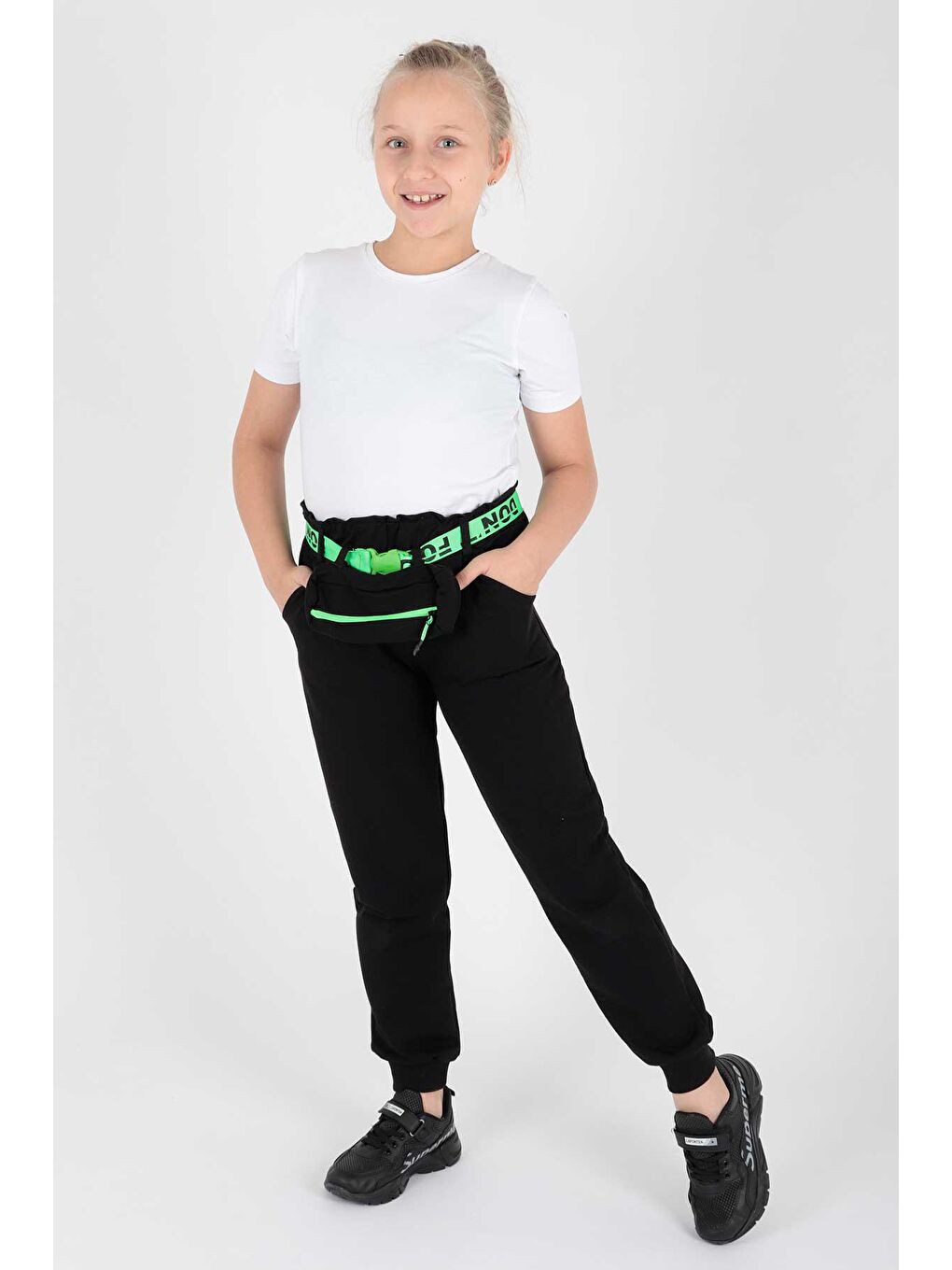 Siyah Kids Kız Çantalı Eşofman Altı Cepli Bağcıklı Lastikli Dar Paça Pamuklu Eşofman Altı Ak722547