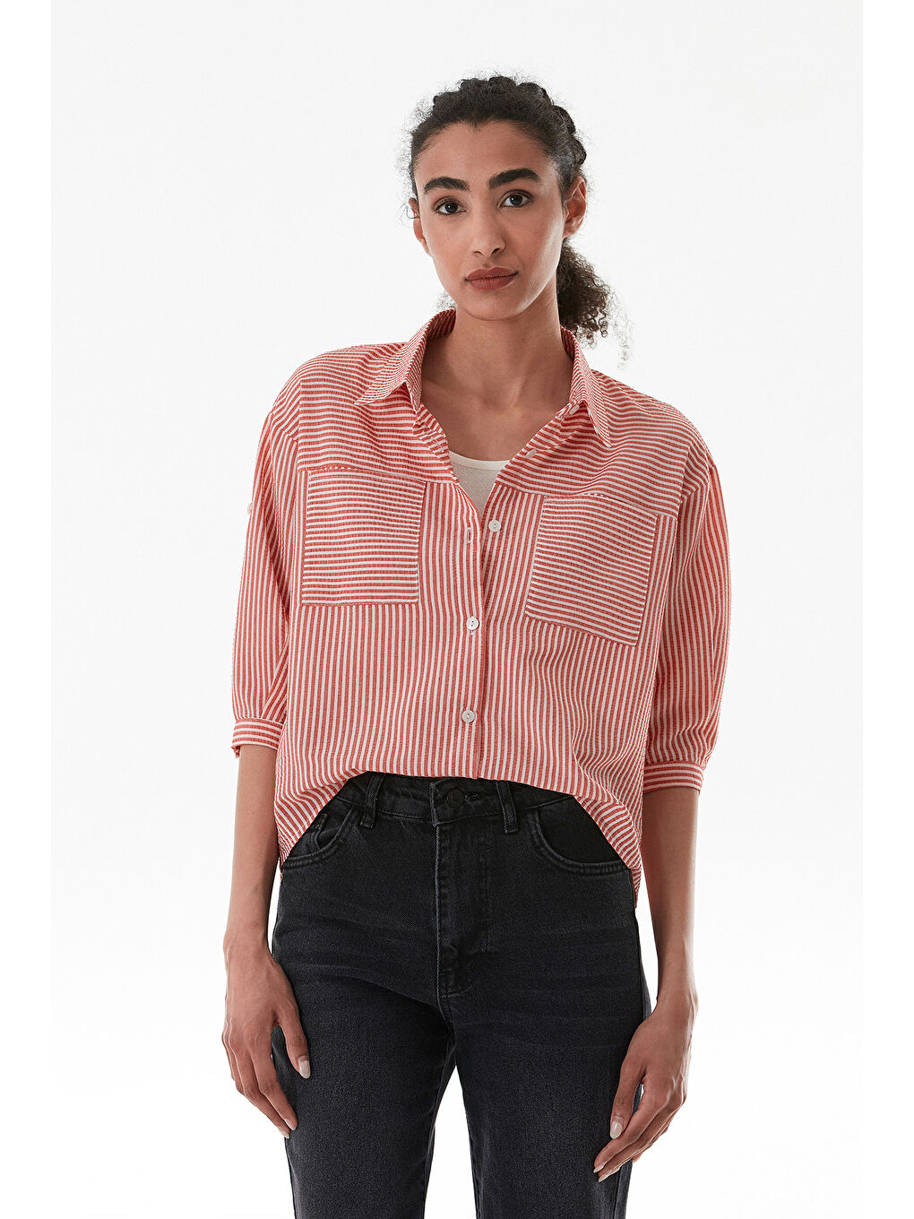 Kırmızı Çizgili Body Detaylı Çift Cepli Crop Gömlek