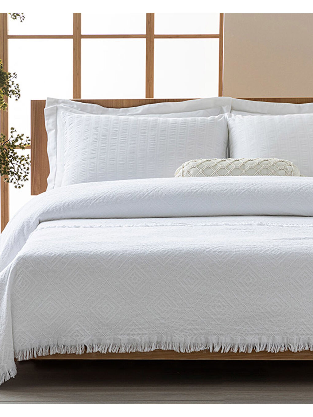 Palermo Pamuklu Jakarlı Çift Kişilik Yatak Örtüsü Beyaz