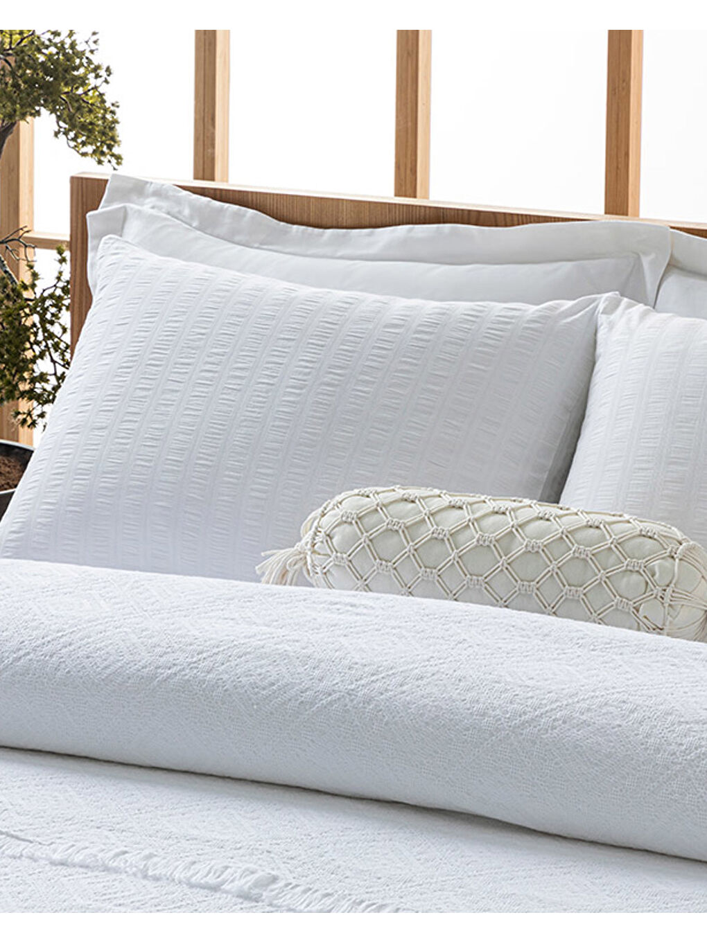 Palermo Pamuklu Jakarlı Çift Kişilik Yatak Örtüsü Beyaz-1