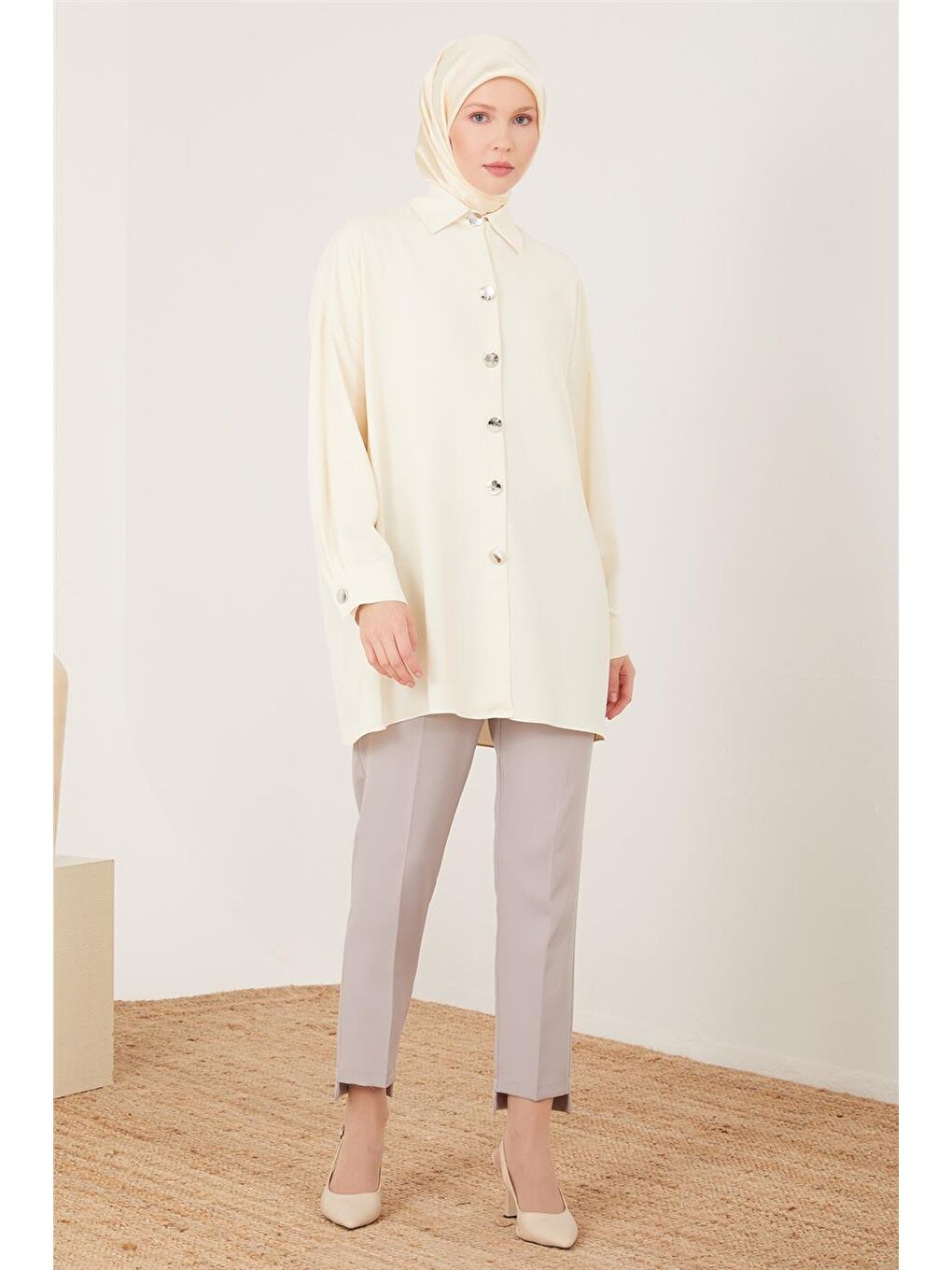 Bej Önü Metal Düğmeli Gömlek 23Y3000 Aytaşı-1