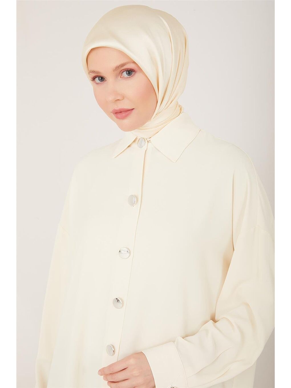 Bej Önü Metal Düğmeli Gömlek 23Y3000 Aytaşı-4