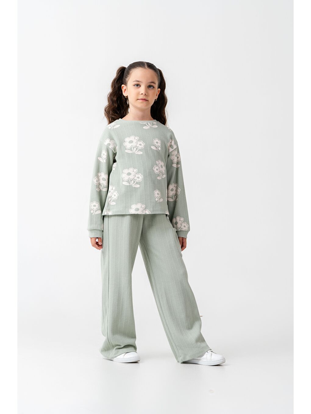 Kız Çocuk Pamuklu Yeşil Çiçek Desenli Takım – Bağcıklı Pantolon-9