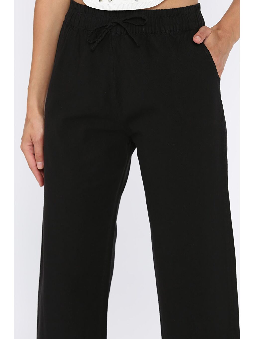 Siyah Bel Lastikli Paça Püsküllü Kadın Keten Pantolon-3