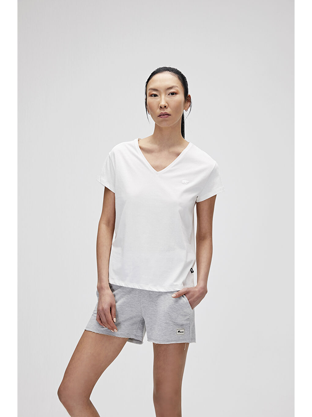 Violet V-Neck Tişört Off-White Beyaz Basic Kadın Tişört-3