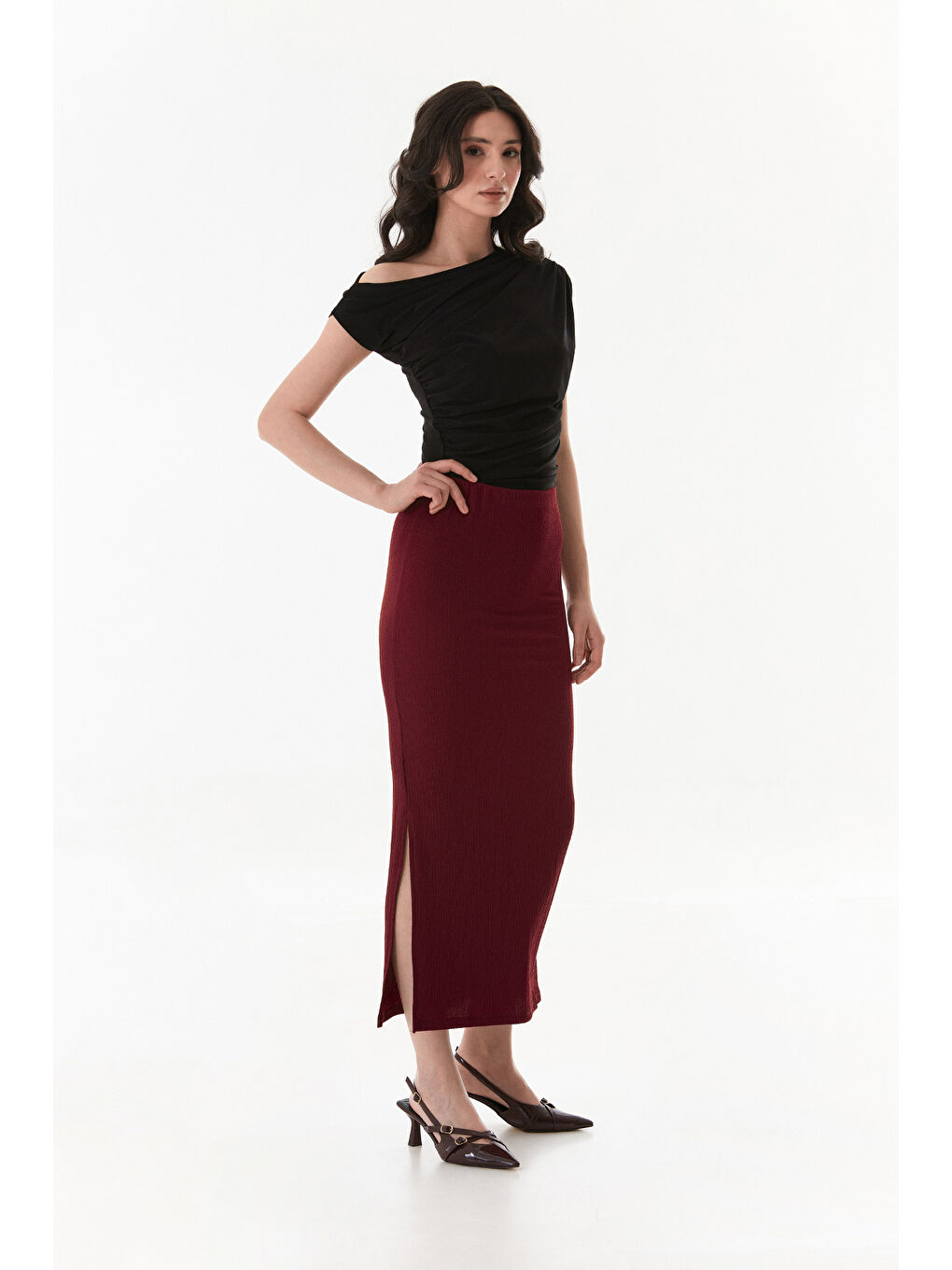 Bordo Beli Lastikli Yırtmaçlı Bürümcük Kumaş Etek-3